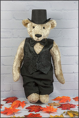 inspired by the early Steiff bears