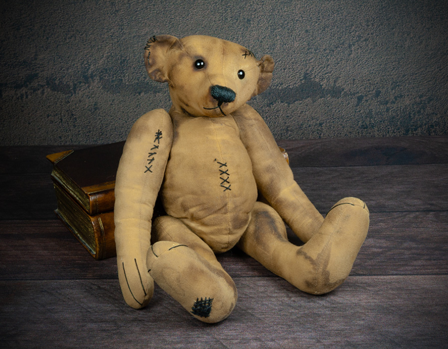 artist bear in vintage style