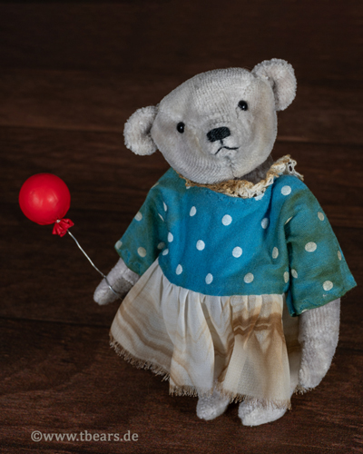 artist bear Ingeborg