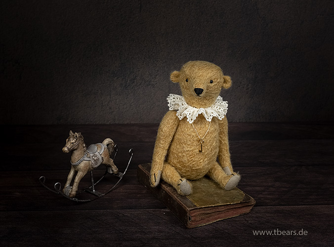 vintage style bear